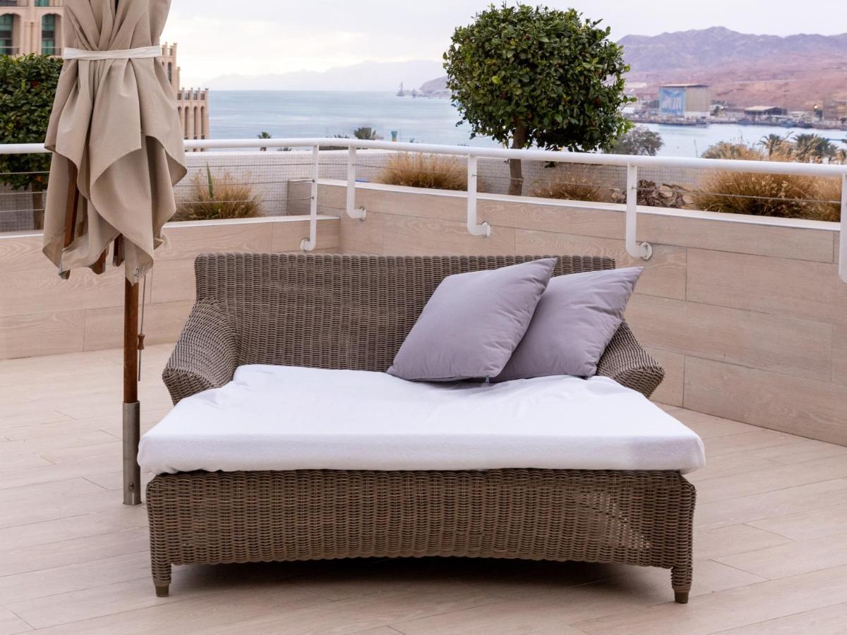 King Solomon By Isrotel Collection Eilat Exterior photo A synthetic rattan daybed